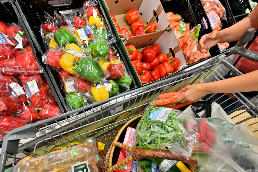 Frisch und appetitlich. Einkauf im Supermarkt , in der Gem