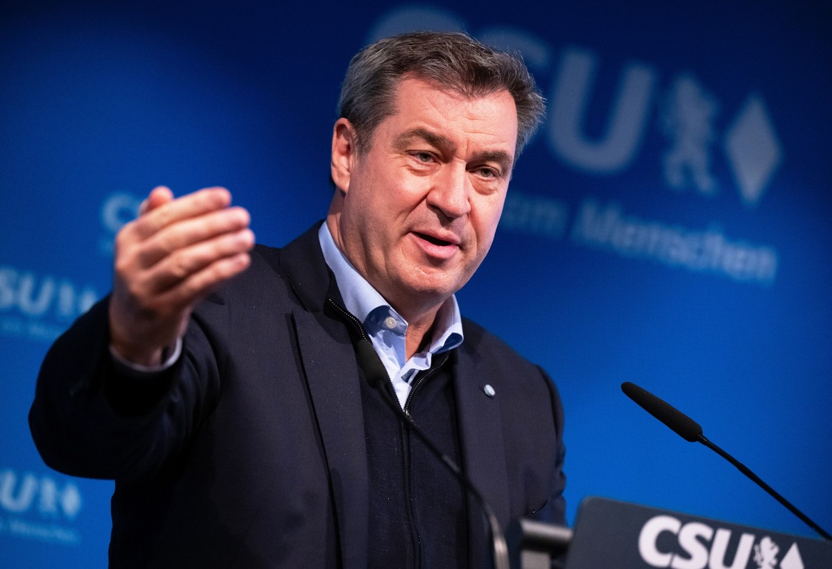 18.03.2024, Bayern, München: Markus Söder (CSU), Ministerpräsident von Bayern und Parteivorsitzender, nimmt in der Parteizentrale nach einer Sitzung des CSU-Vorstands an einer Pressekonferenz teil. Au ...