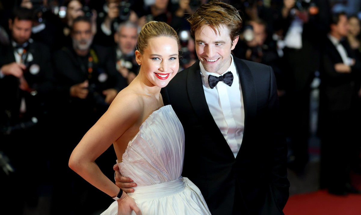 CANNES, FRANCE - MAY 17: Jennifer Lawrence and Robert Pattinson attend the &quot;Die My Love&quot; red carpet at the 78th annual Cannes Film Festival at Palais des Festivals on May 17, 2025 in Cannes, ...