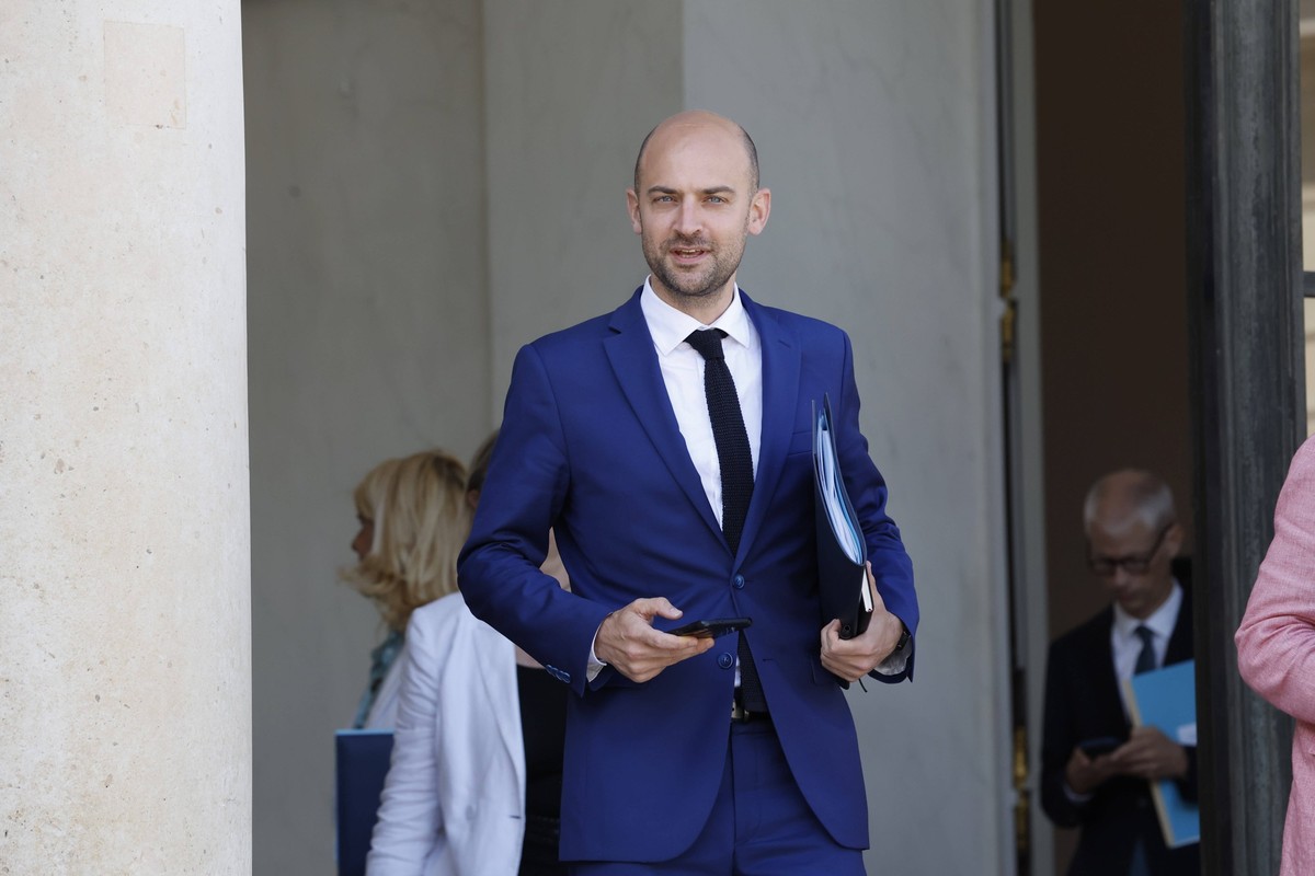 Council of ministers July 16, 2024 Paris, France The Minister in charge of Europe Jean Noël Barrot leaving the last Council of Ministers of the Attal Government at the Palais de lElysee Photo Henri Sz ...