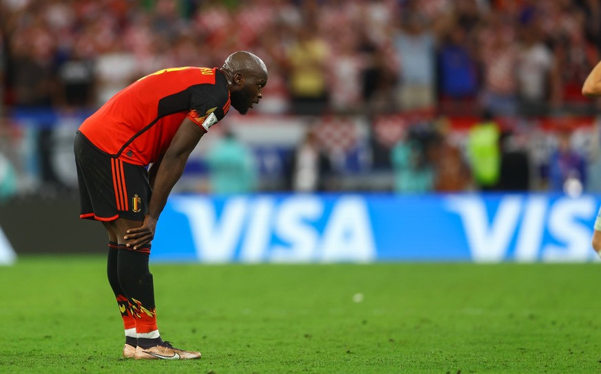 Mandatory Credit: Photo by Kieran McManus/Shutterstock 13640357da Romelu Lukaku of Belgium looks dejected Croatia v Belgium, FIFA World Cup, WM, Weltmeisterschaft, Fussball 2022, Group F, Football, Ah ...