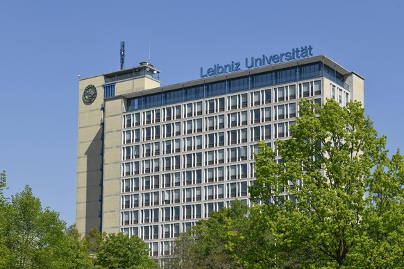 Wirtschaftswissenschaftliche Fakultaet, Gottfried Wilhelm Leibniz Universitaet Hannover, Koenigsworther Platz, Hannover, Niedersachsen, Deutschland