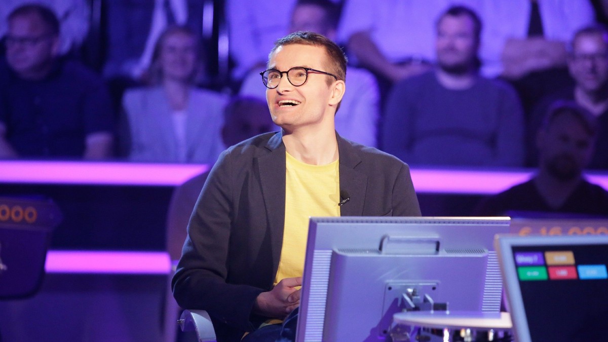 Achtung! Sperrfrist für alle Medien bis Do., 07.09.2023, 23:59 Uhr!

Viktor Beke aus Tübingen

Die Verwendung des sendungsbezogenen Materials ist nur mit dem Hinweis und Verlinkung auf RTL+ gestattet.