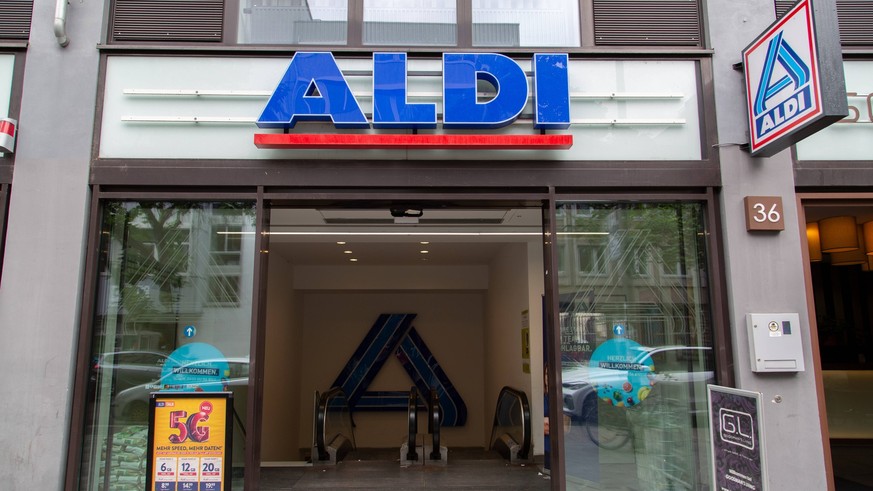 Aldi Filiale in der Wilmersdorfer Str. in Berlin *** Aldi store on Wilmersdorfer Str in Berlin