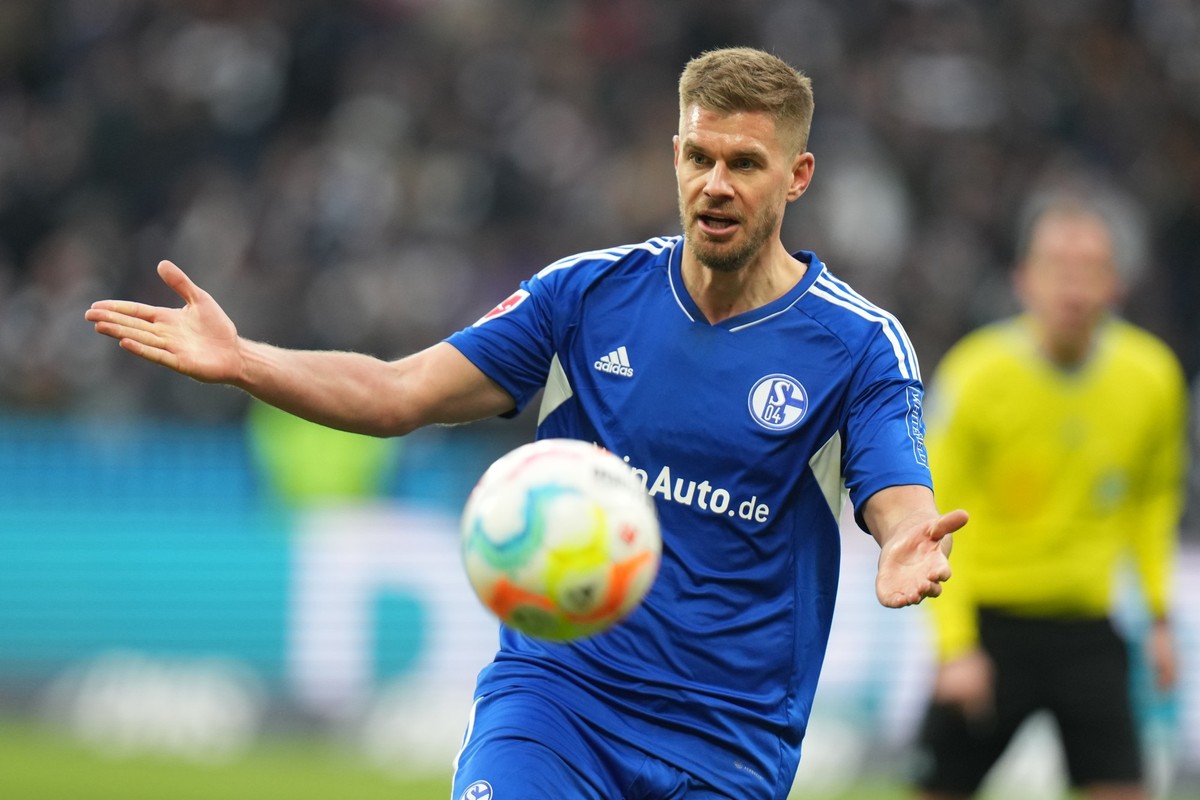 ARCHIV - 21.01.2023, Hessen, Frankfurt/M.: Fu�ball: Bundesliga, Eintracht Frankfurt - FC Schalke 04, 16. Spieltag, Deutsche Bank Park. Schalkes Simon Terodde. (zu dpa: �St�rmer Terodde ist neuer Schal ...