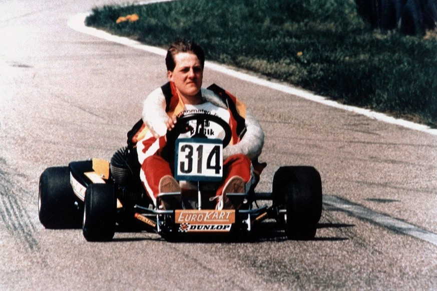 Michael Schumacher in seinem Gokart als frisch gebackener Kart-Europameister 1987.