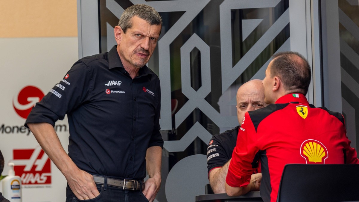 Formel 1 GP Bahrain. Sonntag 05.03.2023 Günther Steiner, Haas F1 Team Formel 1 GP Bahrain. Sonntag 05.03.2023 *** Formula 1 GP Bahrain Sunday 05 03 2023 Günther Steiner, Haas F1 Team Formula 1 GP Bahr ...