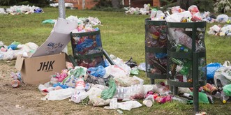 Warum du für Plastiktüten bald Pfand bekommen könntest  