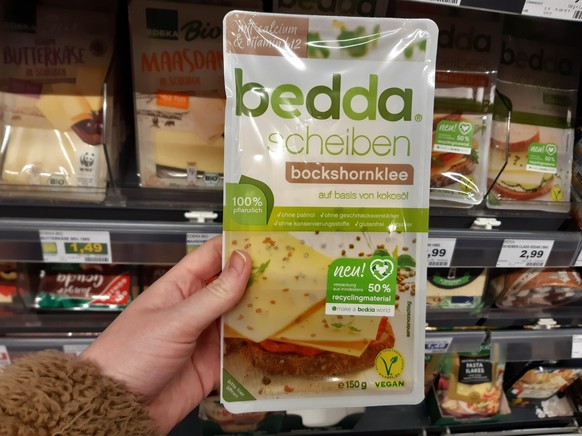 Auch Käse gibt es im Supermarkt vegan.