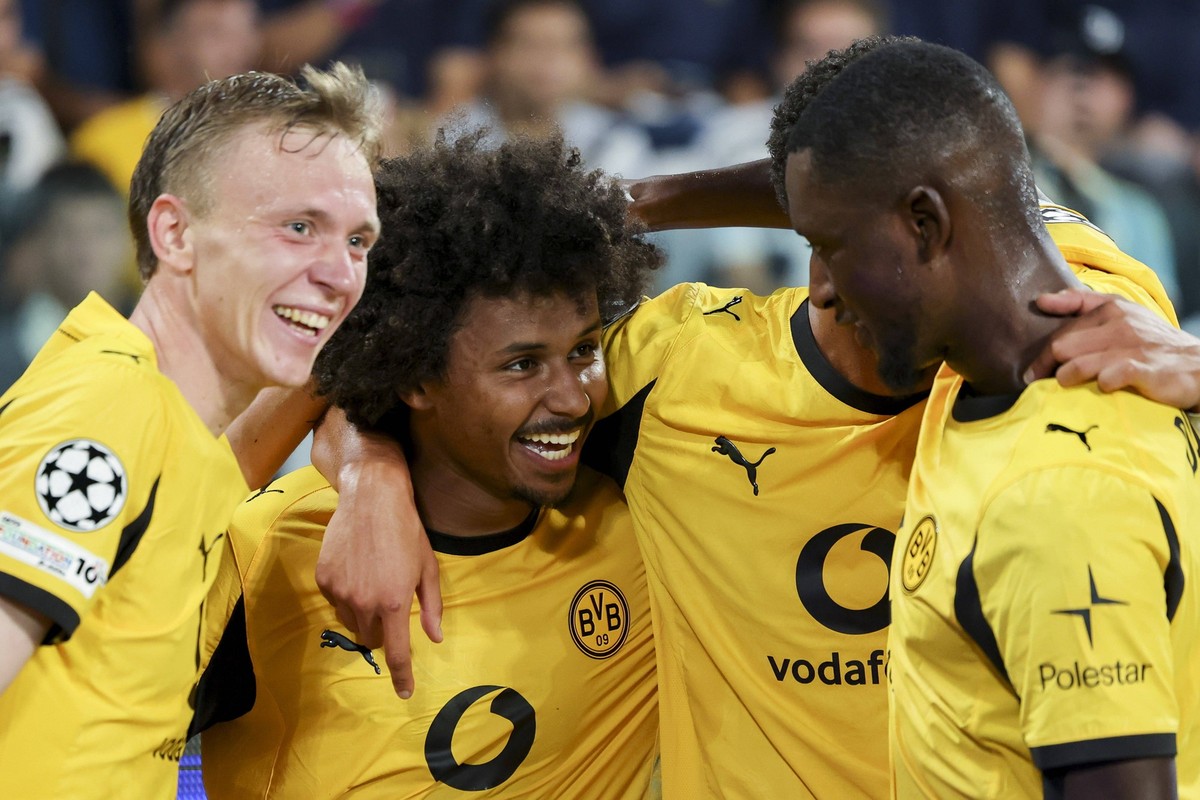 Karim Adeyemi Borussia Dortmund bejubelt seinen Treffer zum 0:1 mit Maximilian Beier Borussia Dortmund und Serhou Guirassy Borussia Dortmund, UEFA Champions League 2025/26 League Phase MD1, Juventus v ...