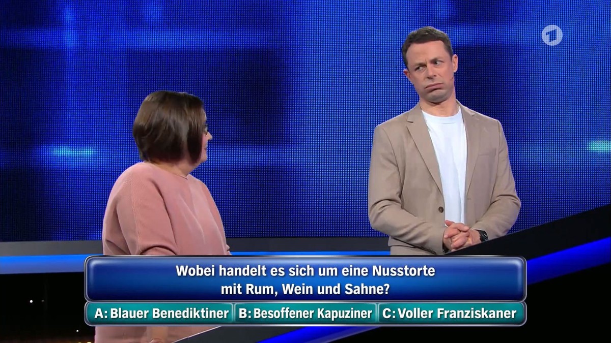 Alexander Bommes ist mit der Quiz-Frage überfordert.