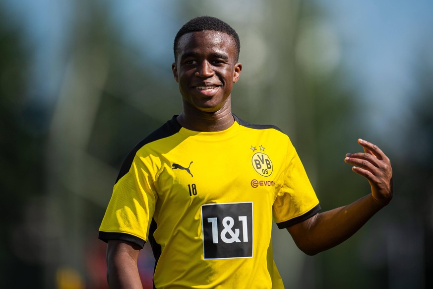 Fußball: Saison 2020/2021, Trainingslager von Borussia Dortmund am 11.08.2020 in Bad Ragaz Schweiz. Youssoufa Moukoko *** Football Season 2020 2021, training camp of Borussia Dortmund on 11 08 2020 in ...