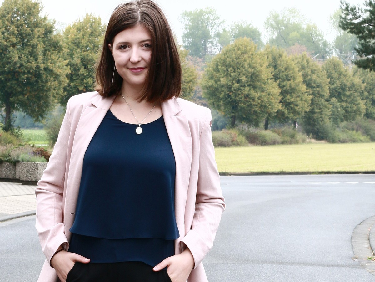 Julia geht gerade auf Tiktok viral, weil sie erzählt, was sie in einem OP erleben musste.