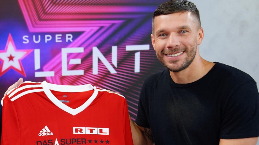 Lukas Podolski (r.) wird Juror bei &quot;Das Supertalent&quot;. Henning Tewes, Geschäftsführer RTL Television &amp; Co-Geschäftsleiter TVNOW: &quot;Lukas Podolski ist einer der erfolgreichsten deutsch ...