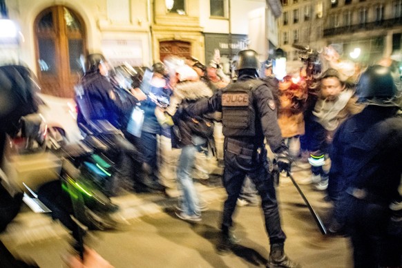 - Demonstration following the rejection of the motions of censure - 21/3/2023 - France / Paris / Paris - Demonstrations took place in Paris following the rejection of the government s motions of censu ...