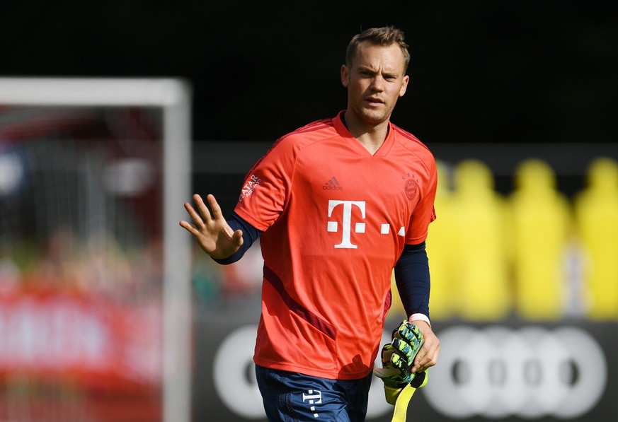 Soccer Football - Bayern Munich Training - Rottach-Egern, Tegernsee, Germany - August 6, 2019 Bayern Munich&#039;s Manuel Neuer during training REUTERS/Andreas Gebert