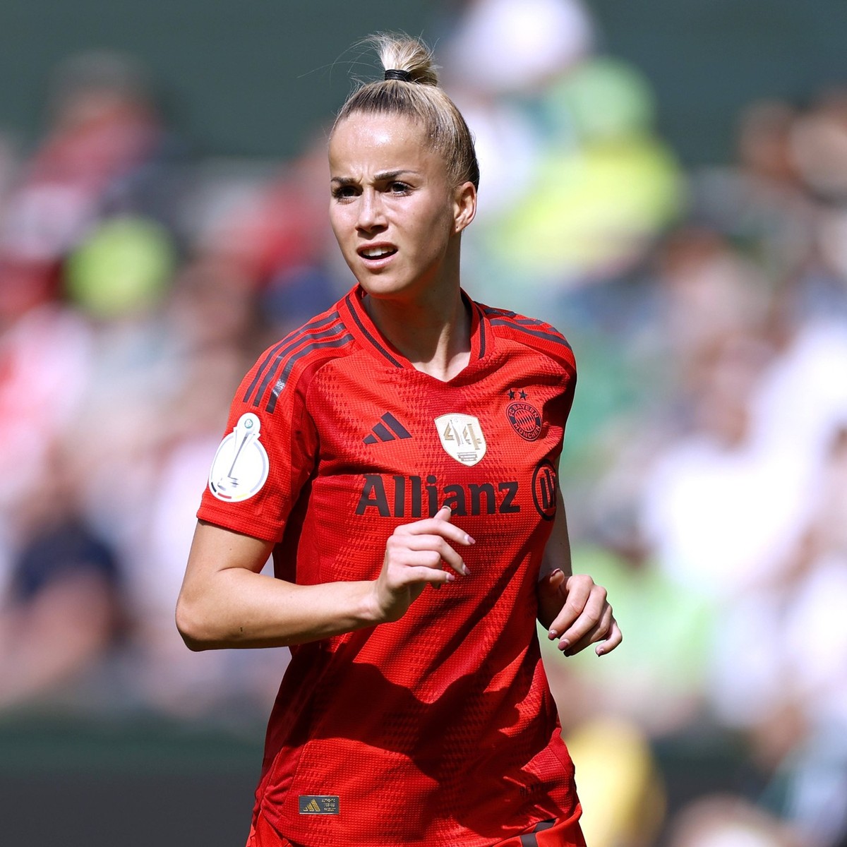 GWINN Giulia Team FC Bayern Muenchen DFB Pokal Finale der Frauen 2024 FC Bayern Muenchen - VfL Wolfsburg am 09.05.2024 in Koeln DFL REGULATIONS PROHIBIT ANY USE OF PHOTOGRAPHS as IMAGE SEQUENCES and/o ...