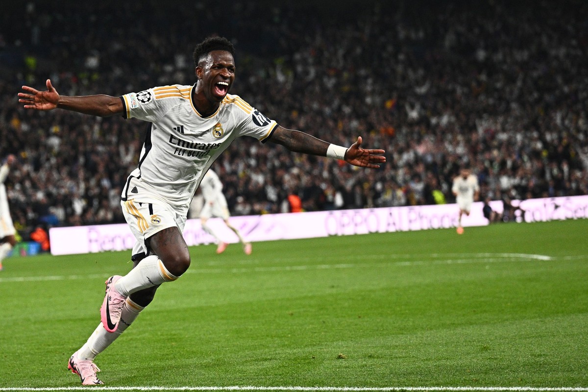 01.06.2024, Großbritannien, London: Fußball: Champions League, Borussia Dortmund - Real Madrid, K.o.-Runde, Finale im Wembley Stadion, Madrids Vinicius Junior jubelt nach seinem Tor zum 0:2. Foto: Tom ...