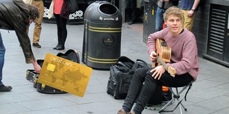 Schöne Musik, aber kein Kleingeld? Londons Straßenmusiker akzeptieren jetzt auch Karte