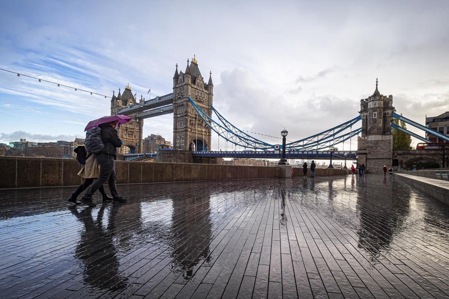 Morning scene in a rainy day in London at Tower Bridge