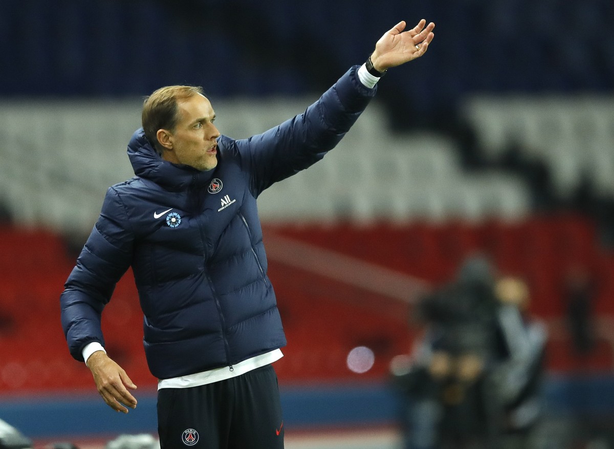 07.11.2020, Frankreich, Paris: Fu�ball: Ligue 1, Frankreich, Paris Saint-Germain - Stade Rennes, 10. Spieltag im Parc des Princes. PSG-Trainer Thomas Tuchel gestikuliert am Spielfeldrand. Foto: Christ ...