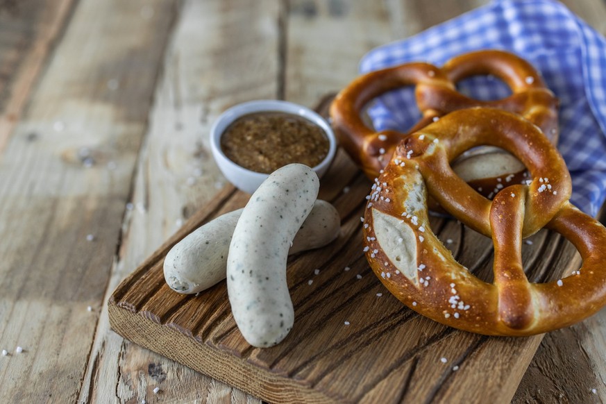 Gehört für viele einfach zum Oktoberfest dazu: die bayrische Weiswurst.