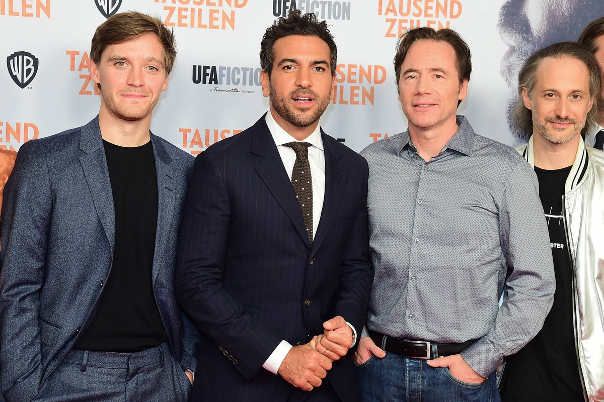Premiere des Kinofilms Tausend Zeilen Jonas Nay,Elyas MBarek, Michael Bully Herbig, Michael Ostrowski bei der Premiere des Kinofilms Tausend Zeilen im Kino Zoo Palast in Berlin 22.09.2022 *** Premiere ...
