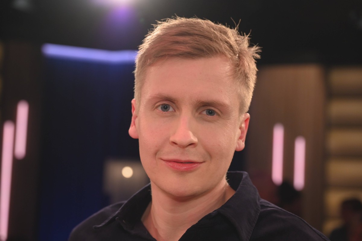 Stand-up Comedian Till Reiners zu Gast in der WDR Talkshow Kölner Treff *** Stand up comedian Till Reiners as a guest in the WDR talk show Kölner Treff