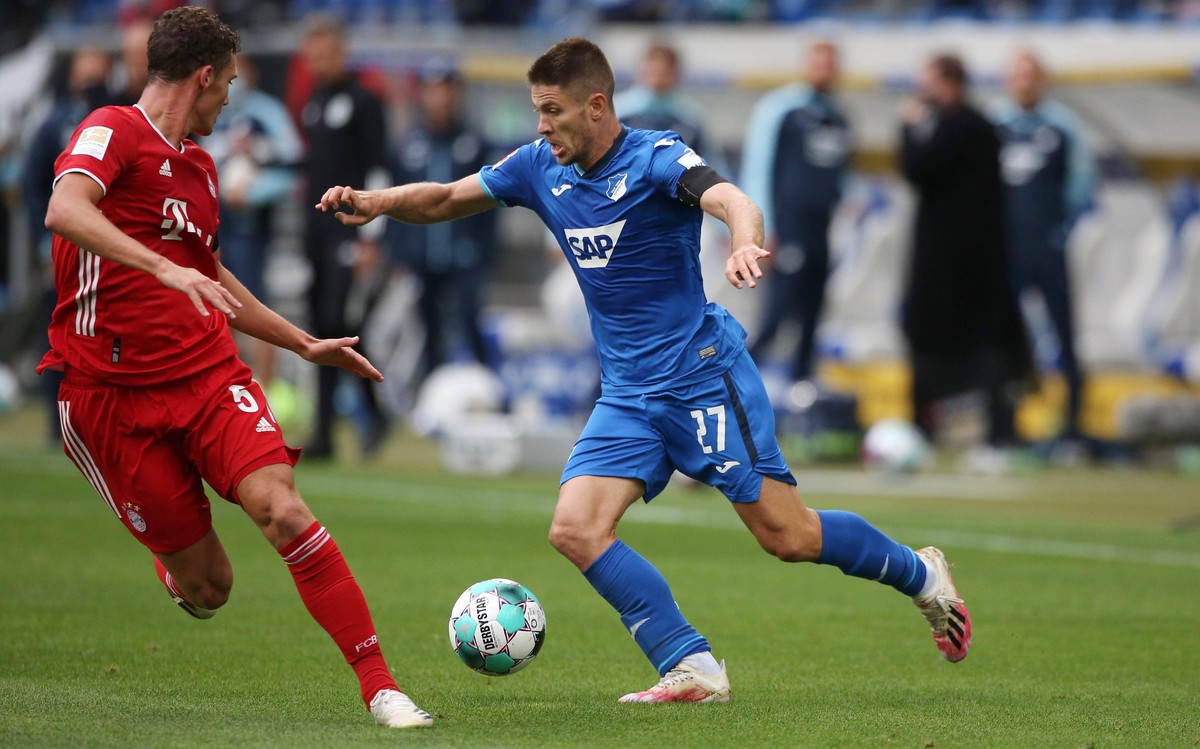 Benjamin Pavard 5, Bayern Muenchen, Andrej Kramaric 27, 1899 Hoffenheim, Fu�ball, 1. Bundesliga, 2. Spieltag, TSG 1899 Hoffenheim - FC Bayern Muenchen, 27.09.2020, Prezero Arena, Sinsheim, Deutschland ...