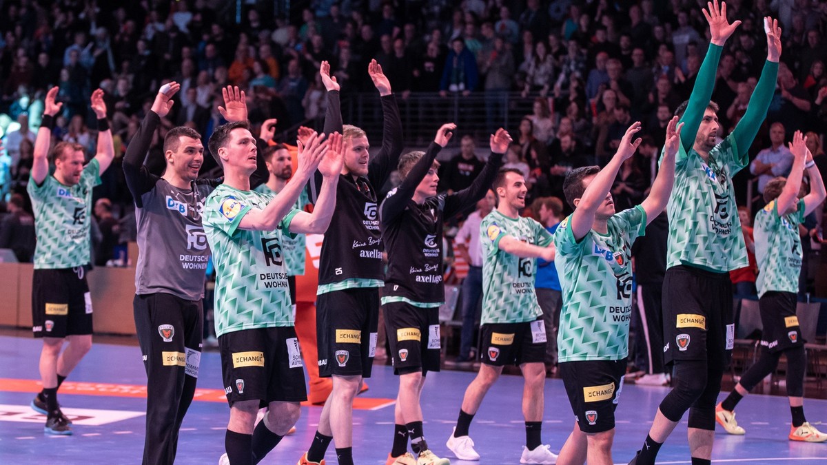 Füchse Berlin werfen Rammstein raus HandballBundesligist ändert