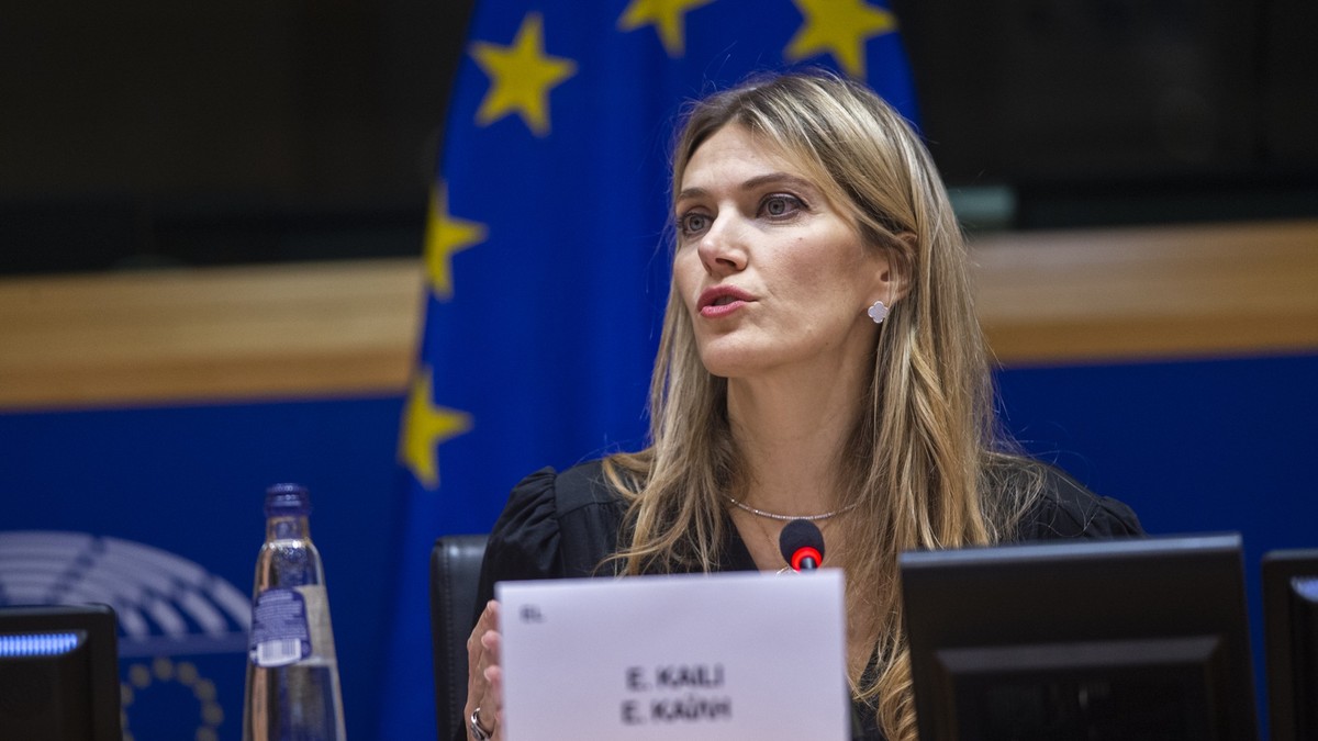 HANDOUT - 07.12.2022, Belgien, Brüssel: Die Vizepräsidentin des Europäischen Parlaments, Eva Kaili, nimmt an einer Buchpreisverleihung teil. (zu dpa: &quot;Belgische Justiz entscheidet über weitere Un ...