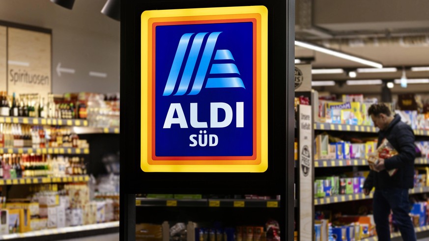 Eine Filiale von Aldi Süd auf der Luxemburger Straße. Köln, 04.04.2020 *** A branch of Aldi Süd on the Luxemburger Straße Cologne, 04 04 2020 Foto:xC.xHardtx/xFuturexImage