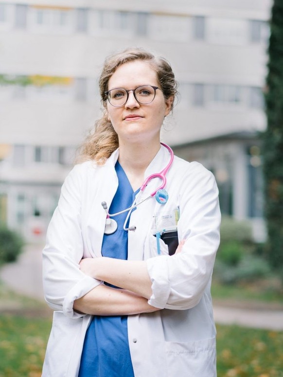 Dr. med. Lisa Pörtner ist Fachärztin für Innere Medizin mit Zusatzbezeichnung Ernährungsmedizin und Geriatrie. Neben ihrer langjährigen klinischen Tätigkeit engagiert sie sich seit Jahren in der Klima ...