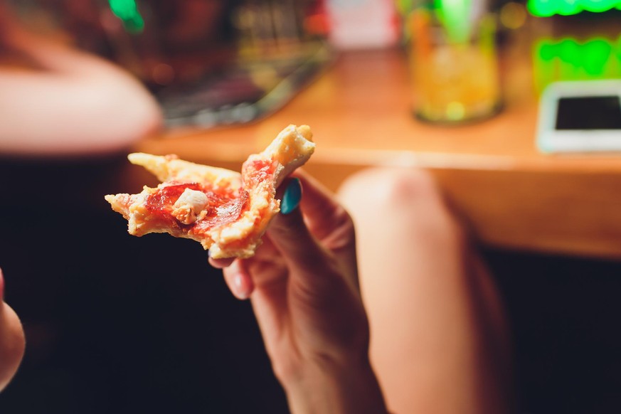 Stell dir vor, du würdest jeden Tag Tiefkühlpizza und andere Fertigprodukte essen. Wie lange das dein Köper wohl mitmacht?