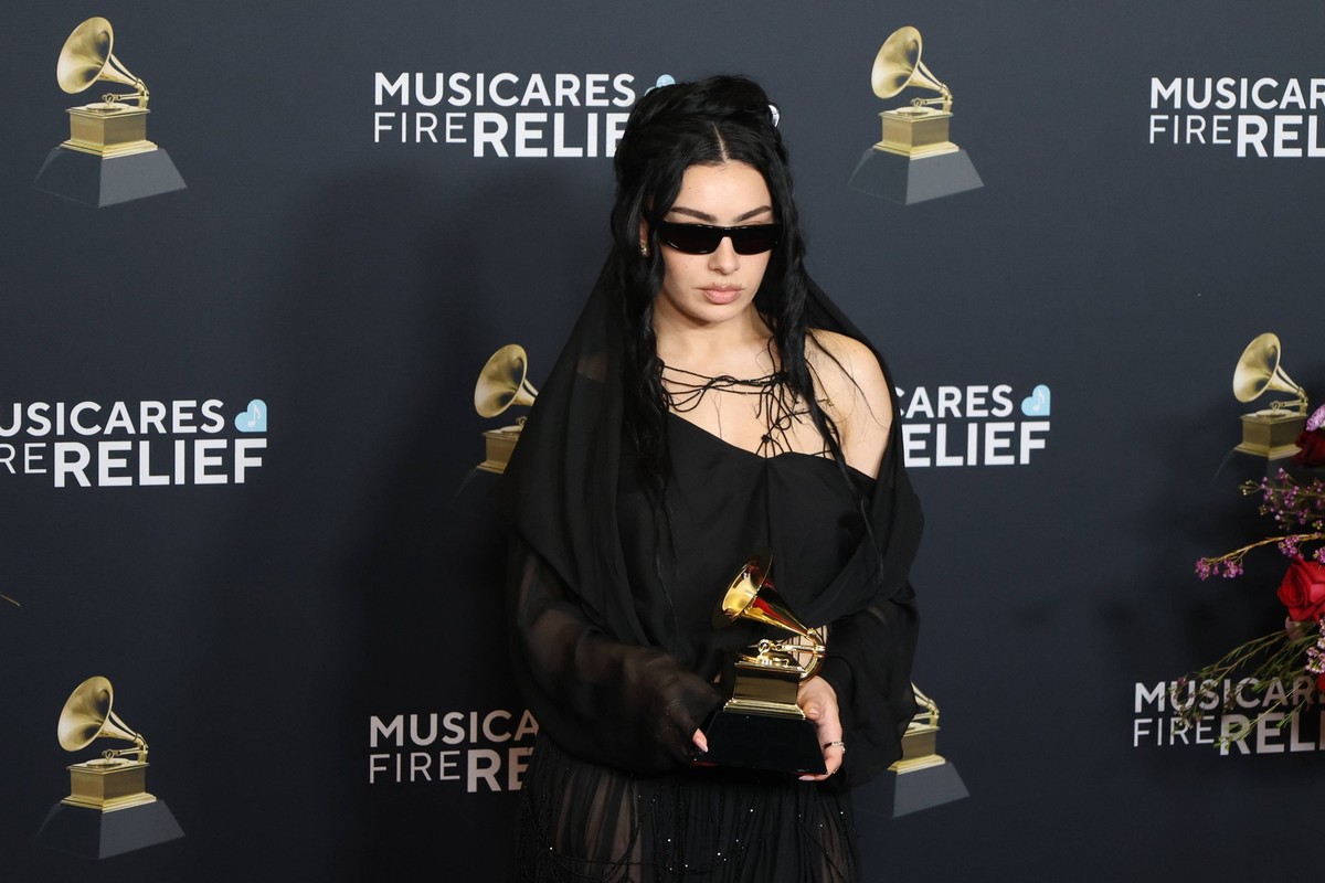 British singer/songwriter Charlie XCX poses with a Grammy at the 67th annual Grammy Awards ceremony, held Sunday at the Crypto.com Arena in Los Angeles, California, USA 02 February 2025. Red carpet at ...