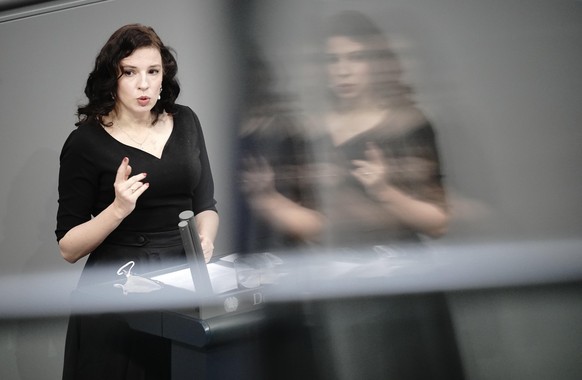 Grünen-Politikerin Marina Weisband bei einer Rede im Januar 2021 in Gedenken an die Opfer des Nationalsozialismus.