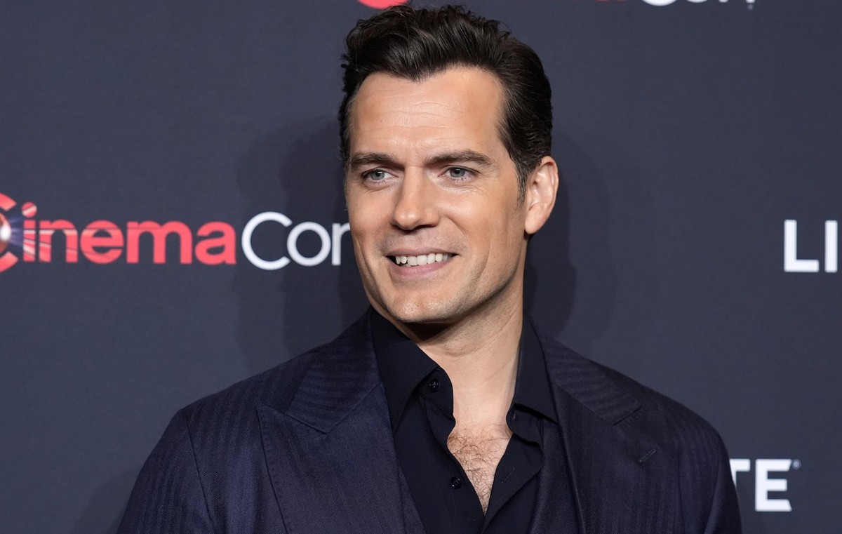 Henry Cavill, a cast member in the upcoming film &quot;The Ministry of Ungentlemanly Warfare,&quot; poses before the Lionsgate presentation at CinemaCon 2024, Wednesday, April 10, 2024, at Caesars Pal ...
