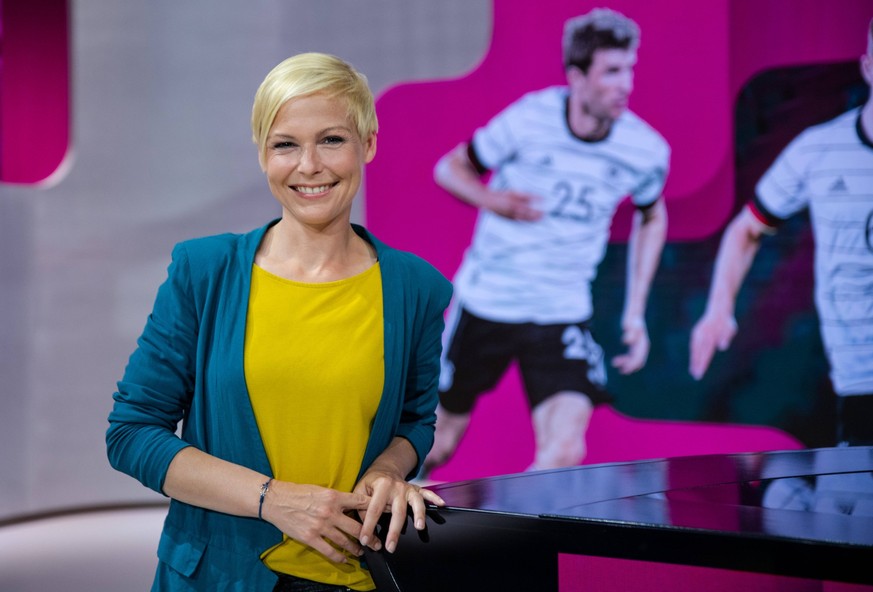 Anett Sattler Eröffnung des EM Studios von magenta TV Presseevent, Eröffnung des EM Studios von magenta TV bei der PLAZAMEDIA GmbH in Ismaning bei München. München Bayern Deutschland *** Opening of th ...