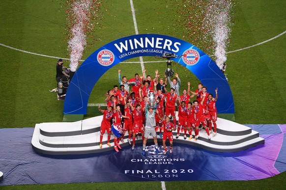 FOOTBALL : Paris Saint Germain vs Bayern Munich - Finale - UEFA Ligue des Champions - 23/08/2020 LISBON, PORTUGAL - AUGUST 23: Manuel Neuer, captain of FC Bayern Munich lifts the UEFA Champions League ...