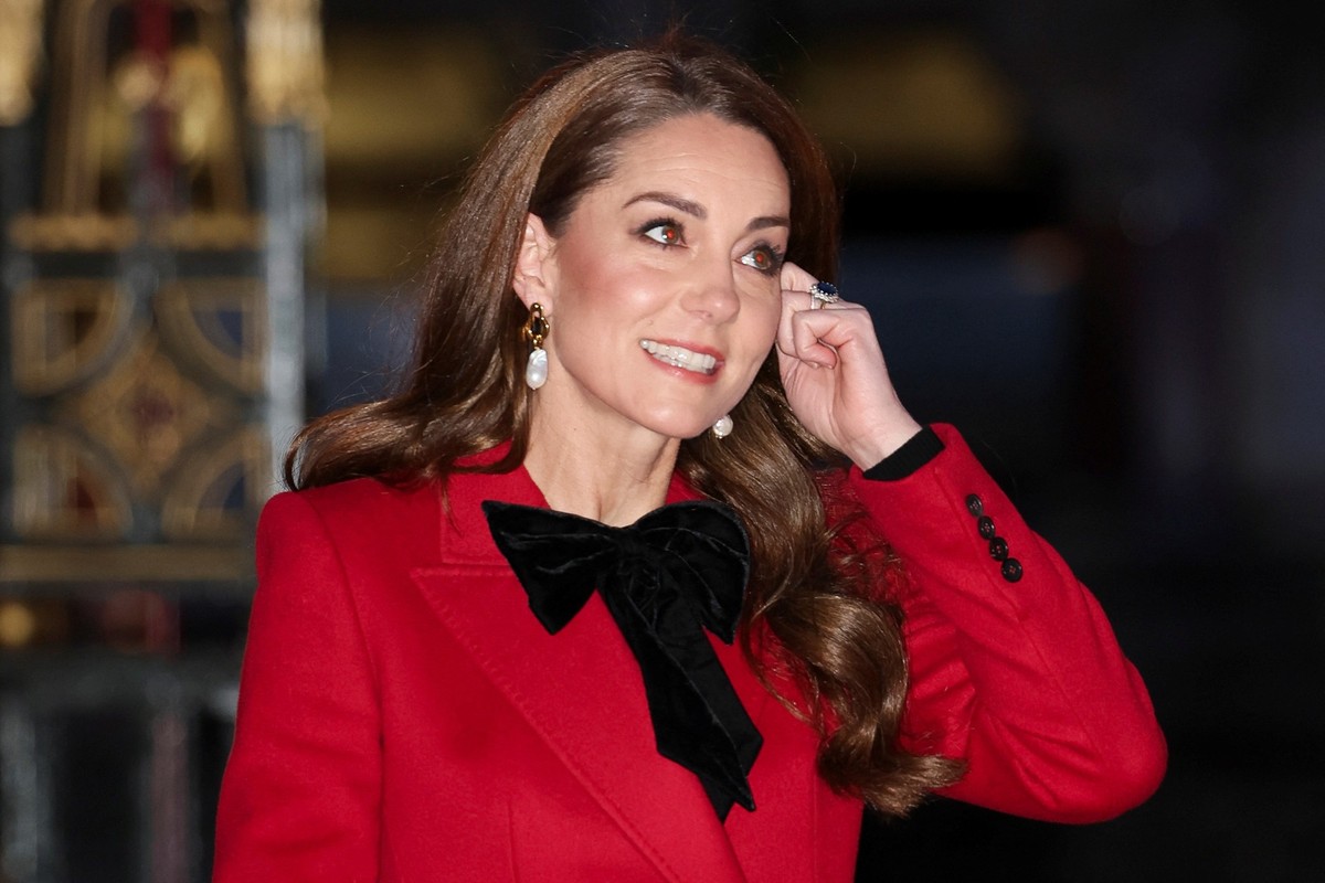 06.12.2024, Gro�britannien, London: Kate, Prinzessin von Wales, kommt zur Weihnachtsmesse "Together at Christmas" in der Westminster Abbey in London. Foto: Isabel Infantes/PA Wire/dpa +++ dp ...