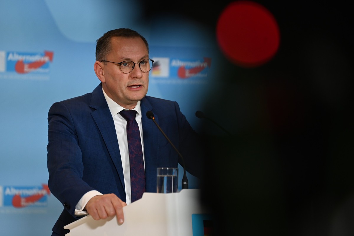28.01.2025, Berlin: Fraktionsvorsitzender der AFD, Tino Chrupalla, spricht auf einer Pressekonferenz. Foto: Fariha Farooqui/dpa +++ dpa-Bildfunk +++