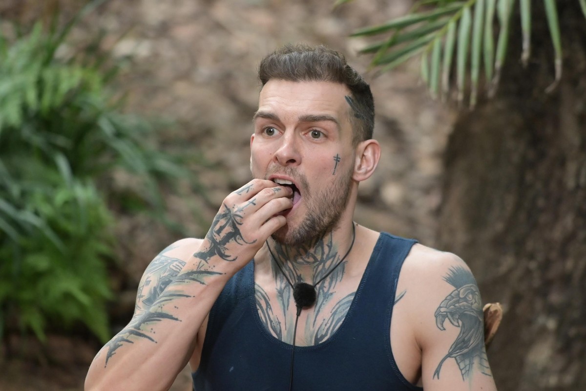 ACHTUNG: SPERRFRIST FÜR ALLE MEDIEN BIS SAMSTAG, 05.02.2022, 00.00 UHR !!! Tag 16. Dschungelprüfung _Porthos_. Die finale Essensprüfung ist ein echter Dschungelcamp-Klassiker. In diesem Jahr stellt si ...