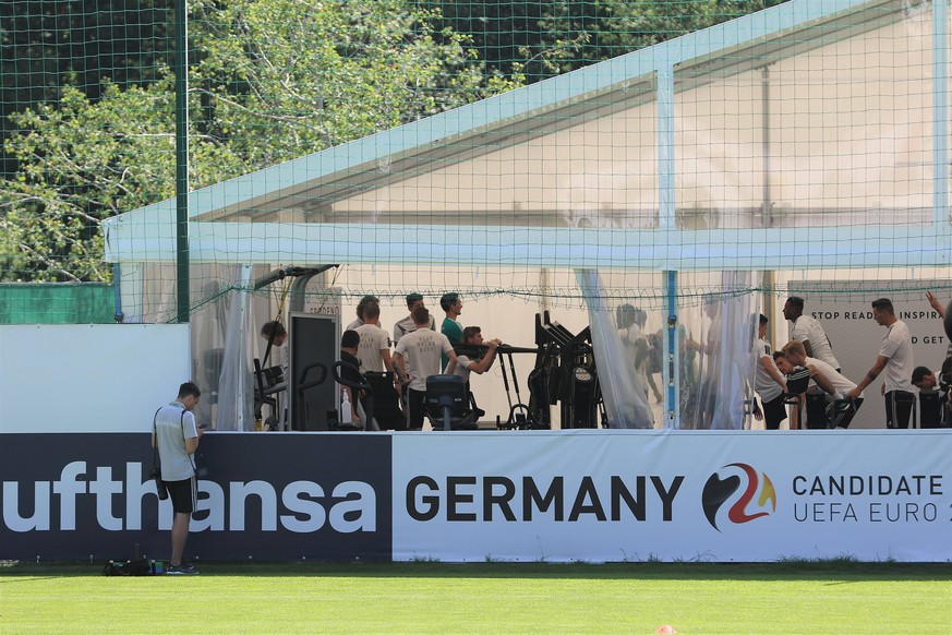 Der Bierkönig Eppans – das Fitnesszelt.