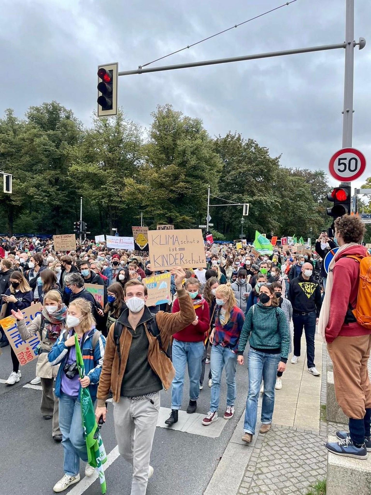 Gabriel Baunach geht immer häufiger auf die Fridays for Future-Demos, wie hier beim Globalen Klimastreik im September 2021 in Berlin.