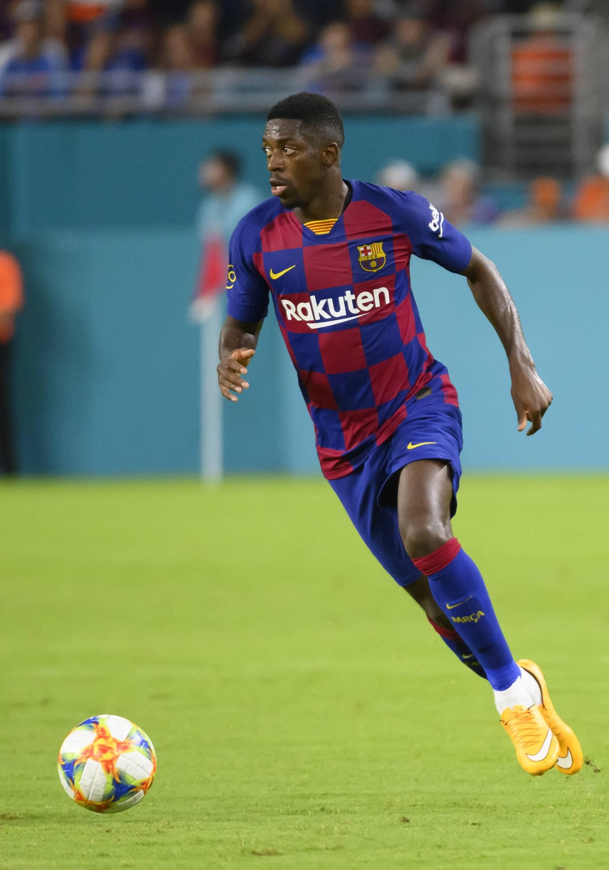 MIAMI GARDENS, FL - AUGUST 07: Barcelona s Ousmane Demb�l� controls the ball during the International Champions Cup LaLiga-Serie A Cup International Friendly, L�nderspiel, Nationalmannschaft soccer ga ...