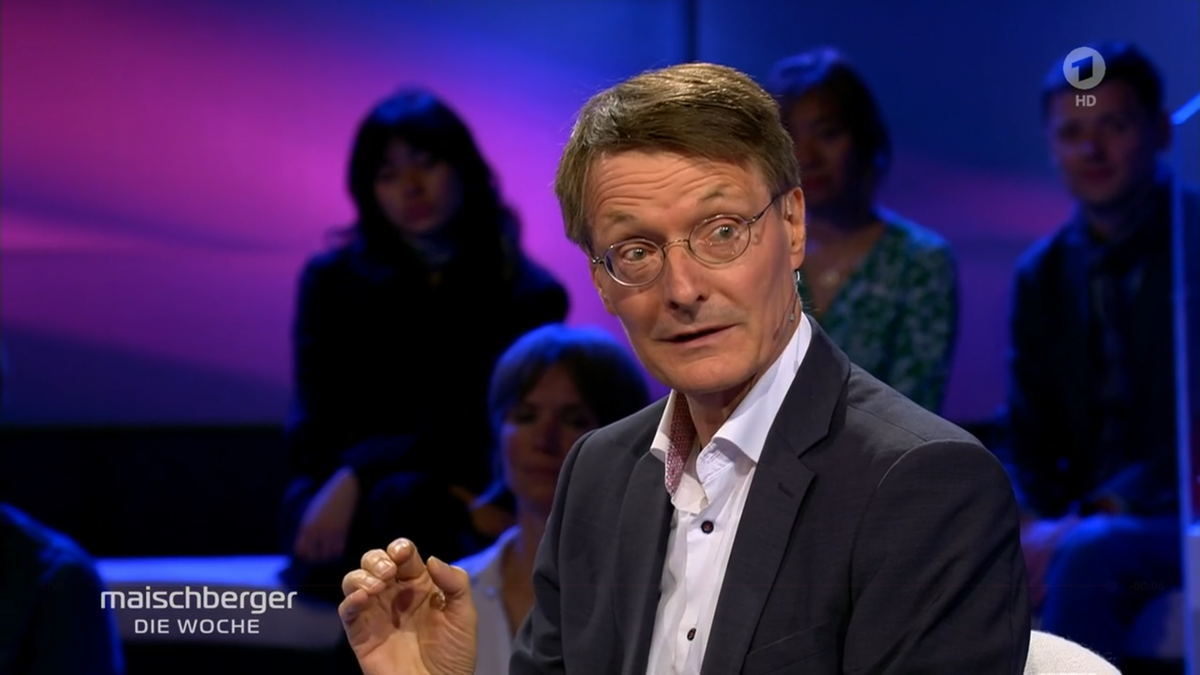 Sandra Maischberger konfrontiert Karl Lauterbach mit einigen Irrtümern.