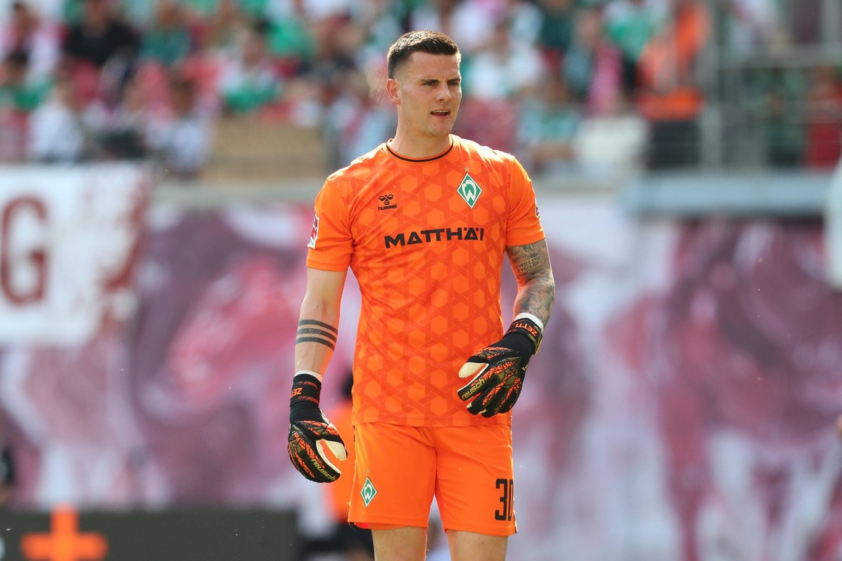 11.05.2024, xtgx, Fussball 1. Bundesliga, RB Leipzig - SV Werder Bremen emspor, v.l. Michael Zetterer Bremen, 30 DFL/DFB REGULATIONS PROHIBIT ANY USE OF PHOTOGRAPHS as IMAGE SEQUENCES and/or QUASI-VID ...