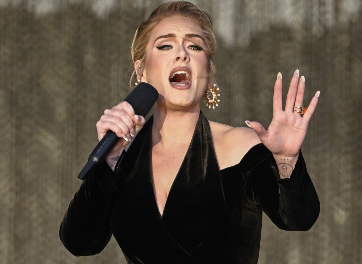 LONDON, ENGLAND - JULY 01: Adele performs on stage as American Express present BST Hyde Park in Hyde Park on July 01, 2022 in London, England. (Photo by Gareth Cattermole/Getty Images for Adele)
