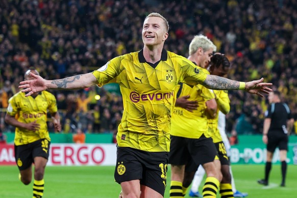 01.11.2023, Fussball, Saison 2023/2024, DFB-Pokal, 2. Runde, Borussia Dortmund - TSG 1899 Hoffenheim, Marco Reus Borussia Dortmund bejubelt das Tor zum 1:0, Dortmund Signal Iduna Park NRW Deutschland  ...