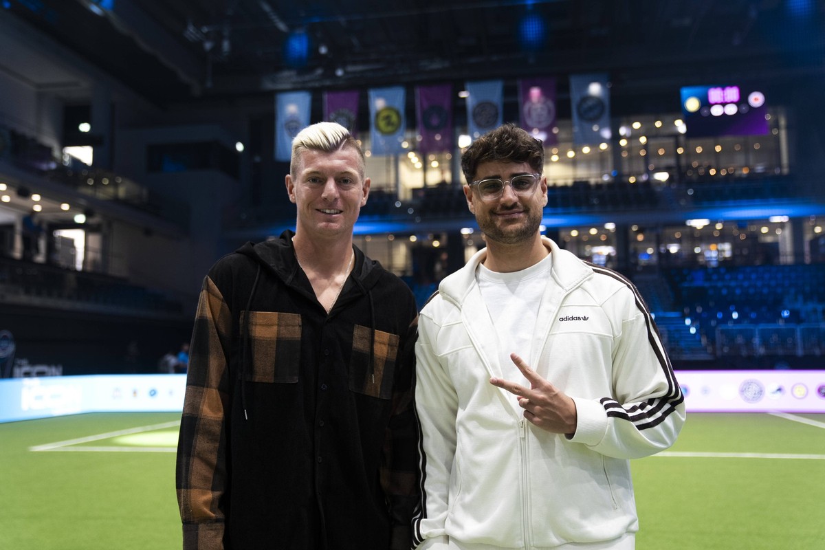 Fu�ball, The Icon League, 4. Spieltag mit Toni Kroos und Elias Nerlich ICON League, Spieltag 04, 23.09.2024, D�sseldorf, Castello *** ICON League, Matchday 04, 23 09 2024, D�sseldorf, Castello